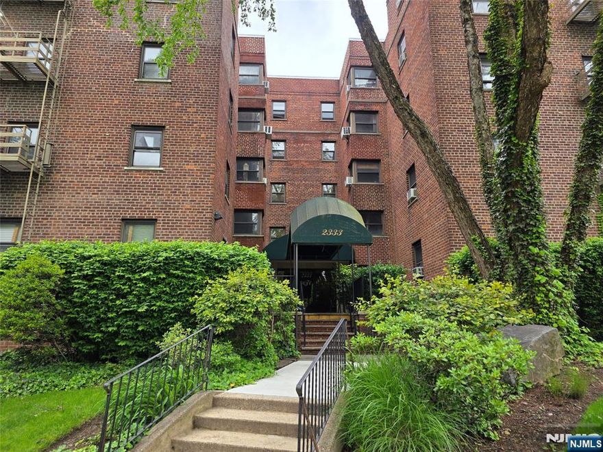 1 Month Security .Spacious 2 Bedroom, 1 Full Bath apt in the Hudson Terrace apts with one parking space included. Hardwood floors. Great Location with close proximity to NJ Buses, Palisades Parkway, and schools. Heat, HW and one reserved parking space included. Credit Check, Income Verification with Board Approval necessary. Tenant responsible for a $300.00 Non refundable application fee and a $250.00 Move-in/Move-out Fee which is refundable if no damage is done. Park and Tennis courts behind building.