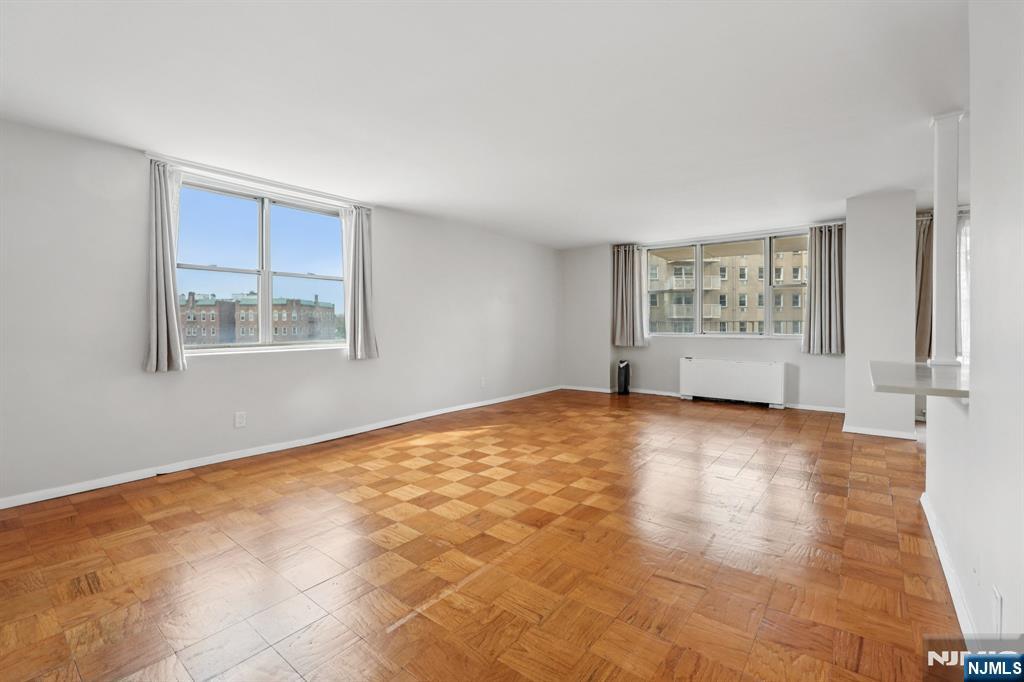 6040 Boulevard East H-3