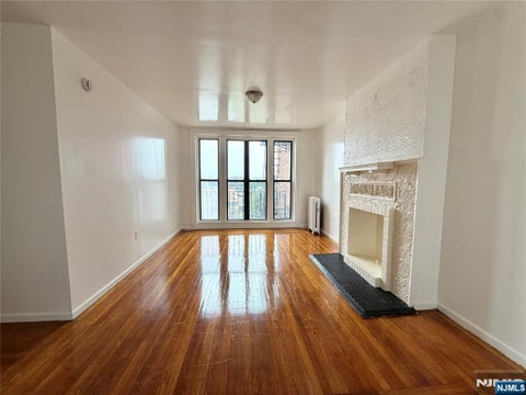 Photo of 94 Munn AVE #47, East Orange, NJ 07018 (MLS # 26030767)