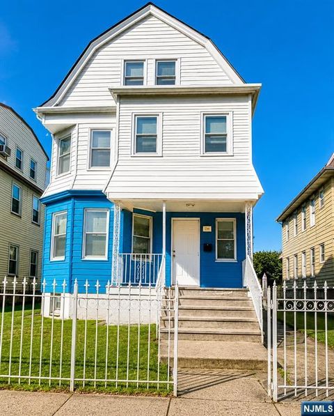 Photo of 869 17th ST #867, Newark, NJ 07108 (MLS # 26019956)