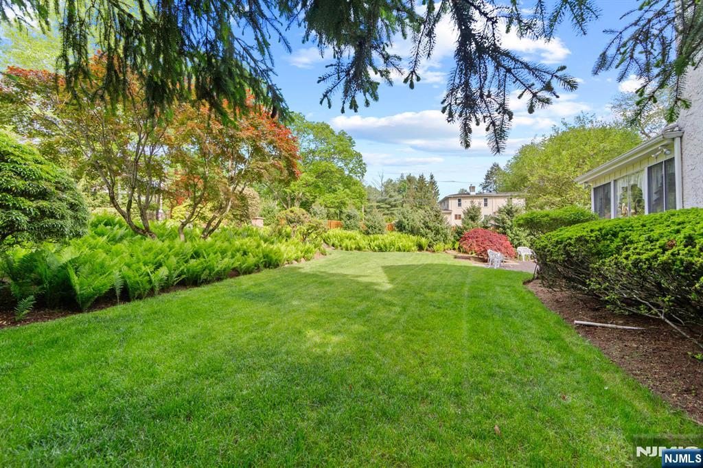 6 Isabella Way