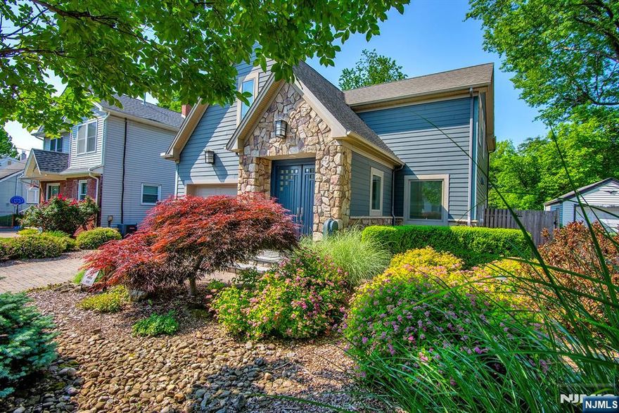 MODERN YOUNG CUSTOM BUILD WITH HIGH END FINISHES, 2 KIT SINKS, HUGE DINING ROOM AND KITCHEN, 9' CIELINGS ON 1ST & 2ND FLOOR. OPEN FLOOR PLAN, SGD TO PRIVATE BACK YARD. WIDE PLANK WHITE ASH FLOORING. GAS FPL. PLEASE SEE DOCUMENTS FOR PROPOSED 4TH (5TH) BEDROOM ON 2ND FLOOR. PRIMARY IS HUGE. AN ARCHITECT HAS DRAWN WHERE A PARTITION WALL CAN BE BUILT TO ADD TWO MORE BEDROOMS. ROOM FOR ADDITIONAL BEDROOMS/BATH IN BASEMENT IF NEEDED. CENTRAL VACUUM. BEAUTIFUL HARDSCAPING, STONE AND HARDY PLANK EXTERIOR, GREAT CURB APPEAL. HIGH EFFICIENCY TWO ZONE HEATING AND COOLING. ANDERSON WINDOWS. QUIET NEIGHBORHOOD.