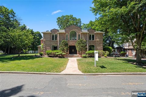 Photo of 30 Creston Avenue, Tenafly, NJ 07670 (MLS # 26020812)