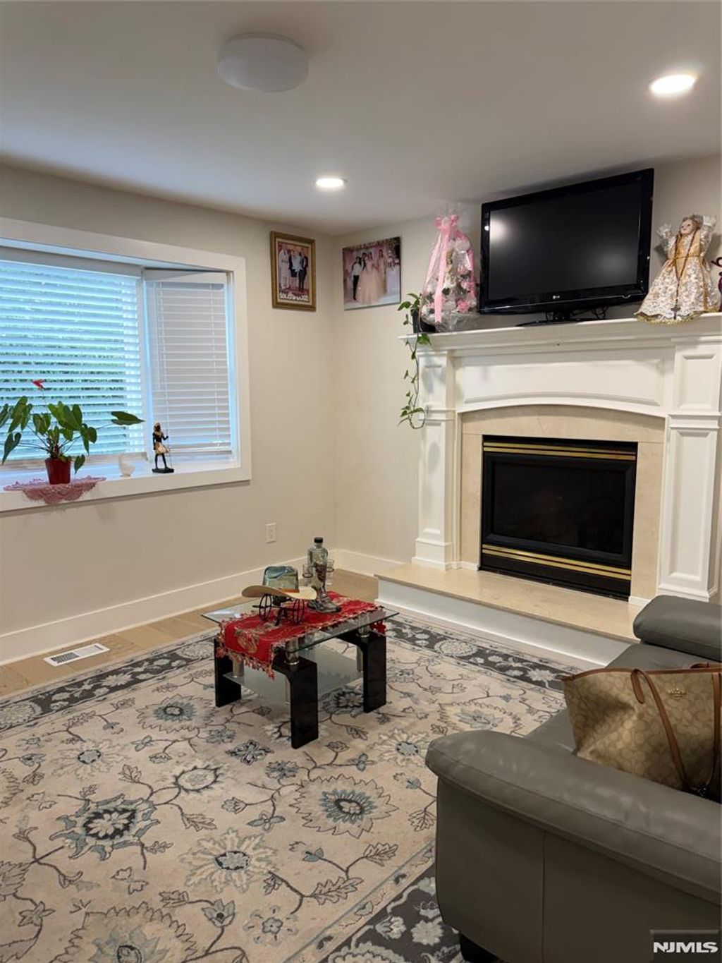 Photo of 135 1st St, Mahwah, NJ 07430 (MLS # 26022103)
