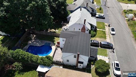 Photo of 135 First Street, Mahwah, NJ 07430 (MLS # 26022103)