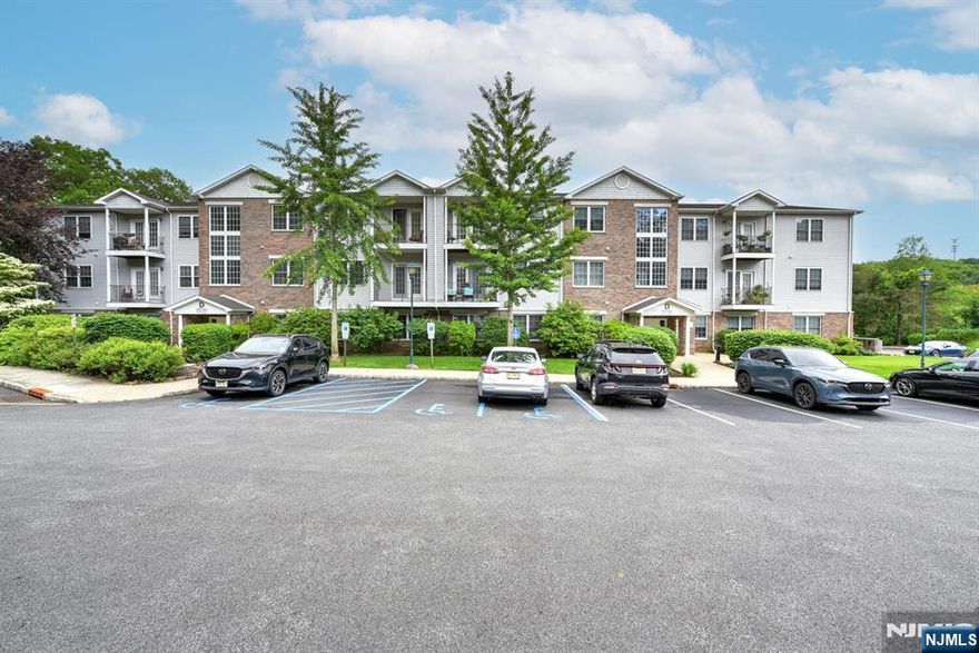 Come see what movie in condition looks like!! Beautiful and spacious 1-bedroom condo in immaculate condition, located on the 2nd floor with a private balcony. This thoughtfully designed unit features large rooms, a lovely bonus room with endless possibilities, in-unit laundry, and a breakfast bar .New kitchen , Brand new bedroom carpet Enjoy the convenience of a newer furnace / Central AC and the many amenities this community has to offer.