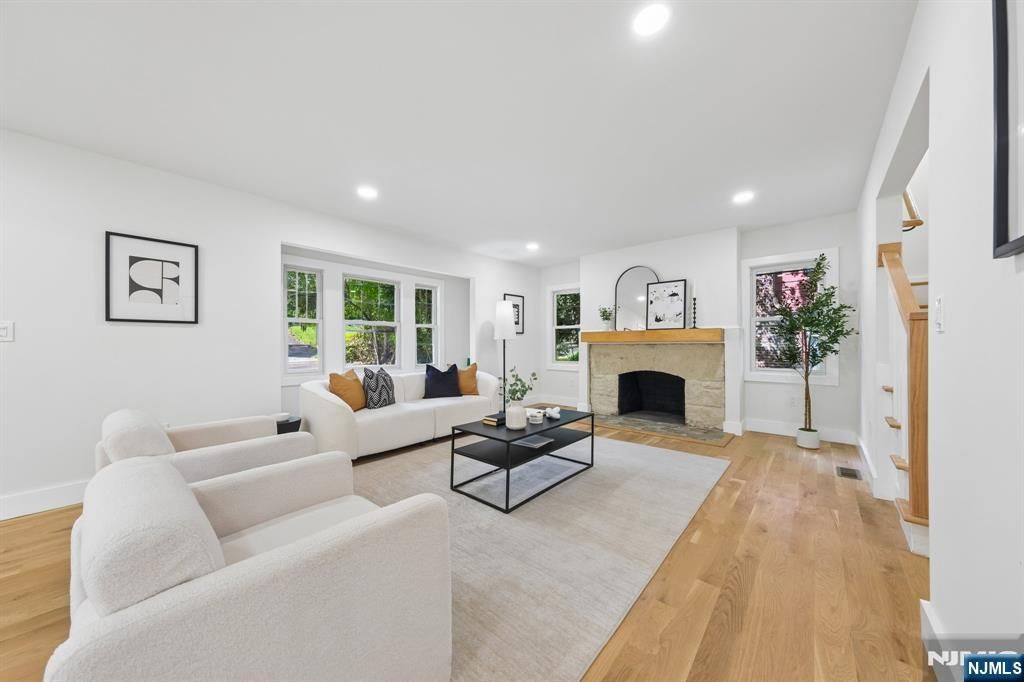 Photo of 216 Gregory Avenue, West Orange, NJ 07052 (MLS # 26016213)