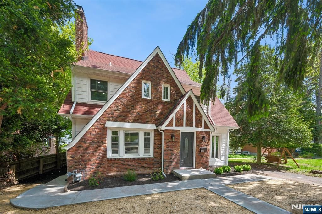 Photo of 216 Gregory Avenue, West Orange, NJ 07052 (MLS # 26016213)