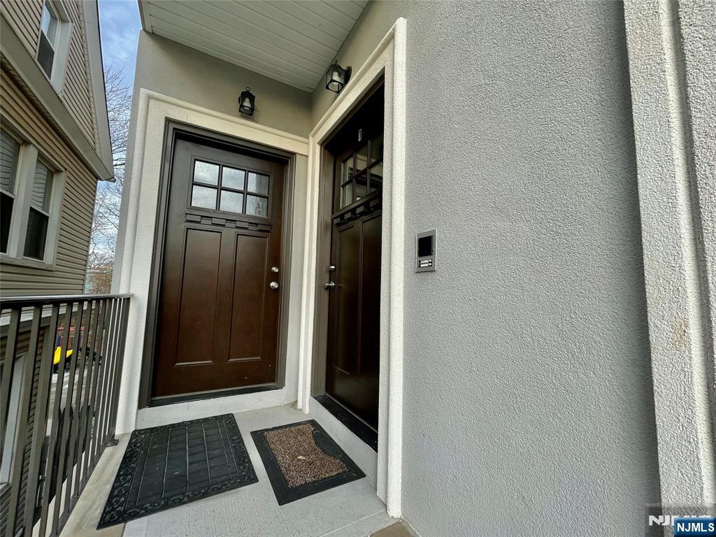 109 Grant Avenue 2