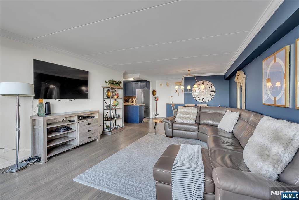 Photo of 250 Gorge Rd #21B, Cliffside Park, NJ 07010 (MLS # 26008842)