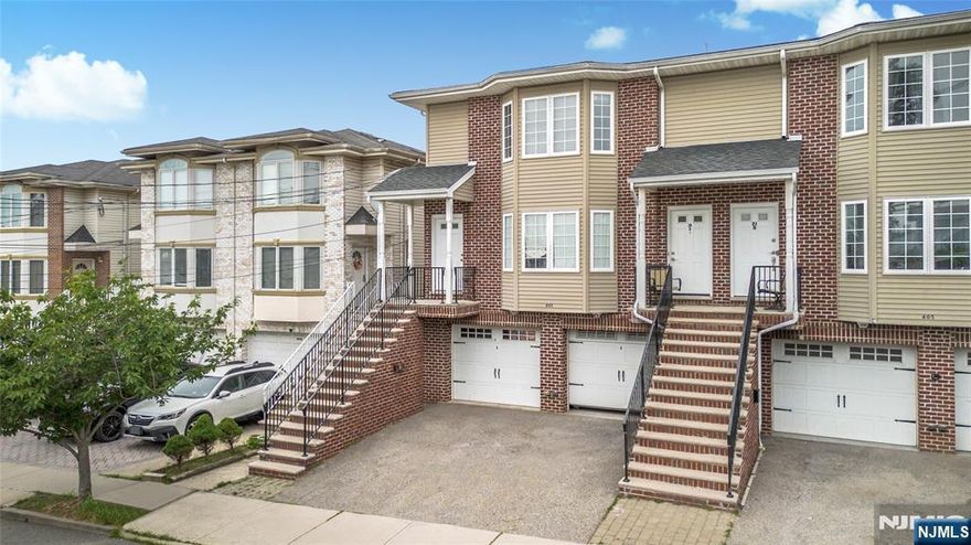 Welcome to 405 Henry St â€“ a well-maintained and newly renovated townhouse offering 3 spacious bedrooms, 2 full bathrooms, and an open, sunlit layout. Features include in-unit laundry, a 1-car garage plus an additional driveway parking spot. Conveniently located near bus stops, parks, schools, and shopping. A great opportunity for comfortable and convenient living in the heart of Fairview!