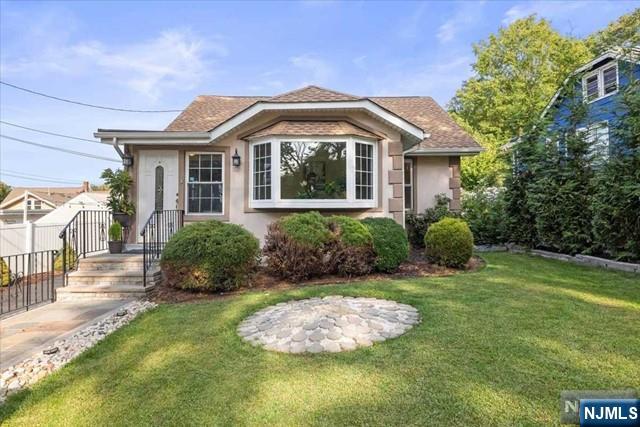 Property for Sale at 1 Park Place, North Caldwell, New Jersey - Bedrooms: 3 
Bathrooms: 2 
Rooms: 8  - $499,999