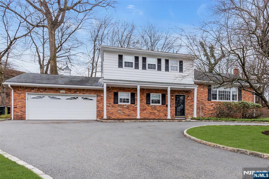 151 Kingwood Court
