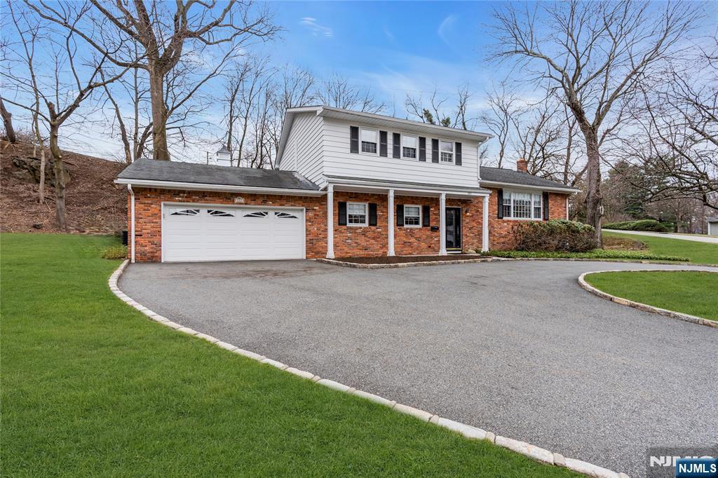 151 Kingwood Court