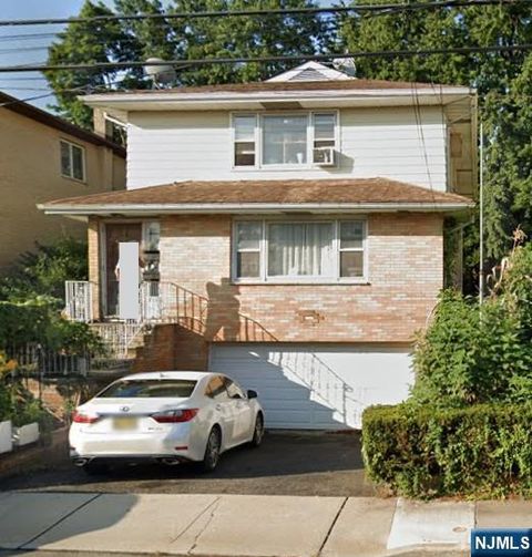 422 Myrtle Avenue Fort Lee NJ 07024