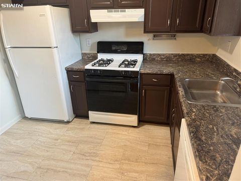 Photo of 107 Bellgrove Dr #5A, Mahwah, NJ 07430 (MLS # 25032547)