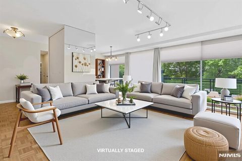 Photo of 4 Horizon Rd #416, Fort Lee, NJ 07024 (MLS # 25033712)