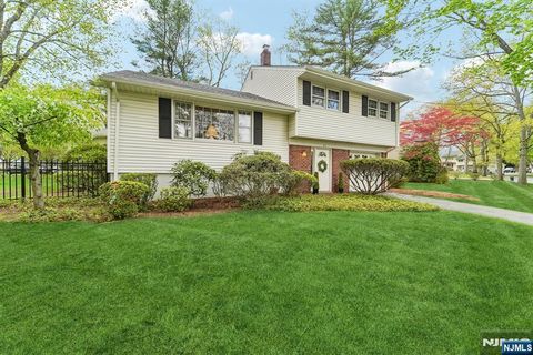26 Burns Place Cresskill NJ 07626
