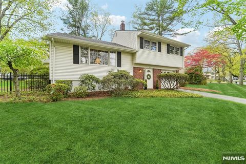 26 Burns Place Cresskill NJ 07626