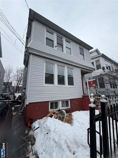 Photo of 186 Isabella Avenue, Irvington, NJ 07111 (MLS # 26006856)