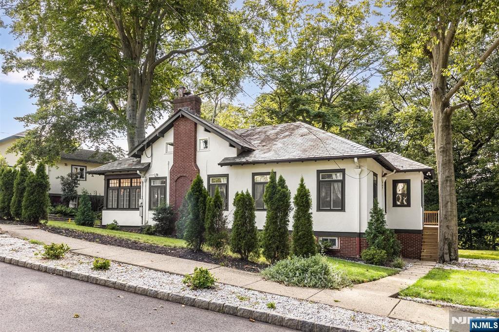 37 Forest Drive