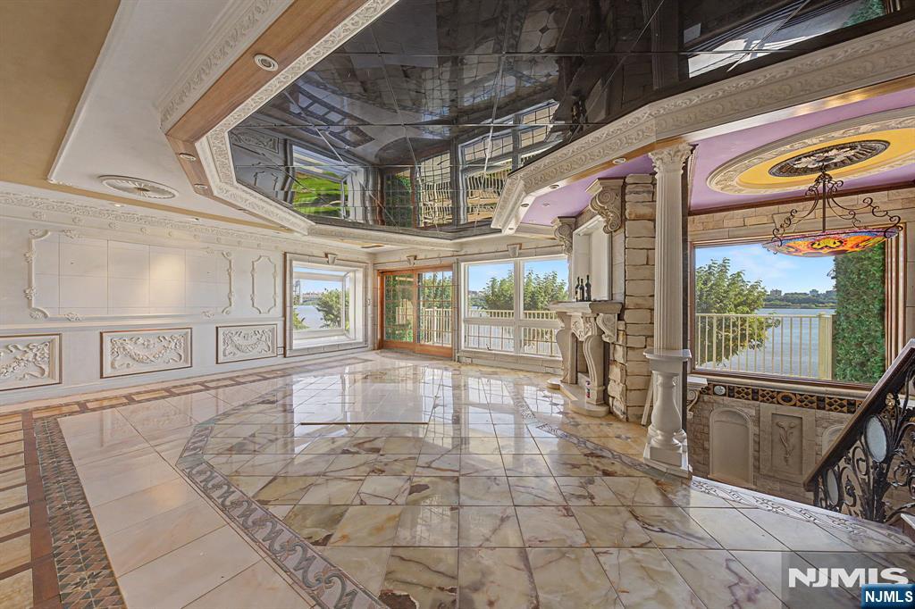 1225 River Road 7D