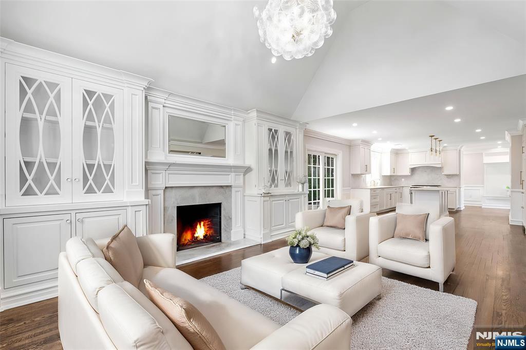 11 Carlton Avenue