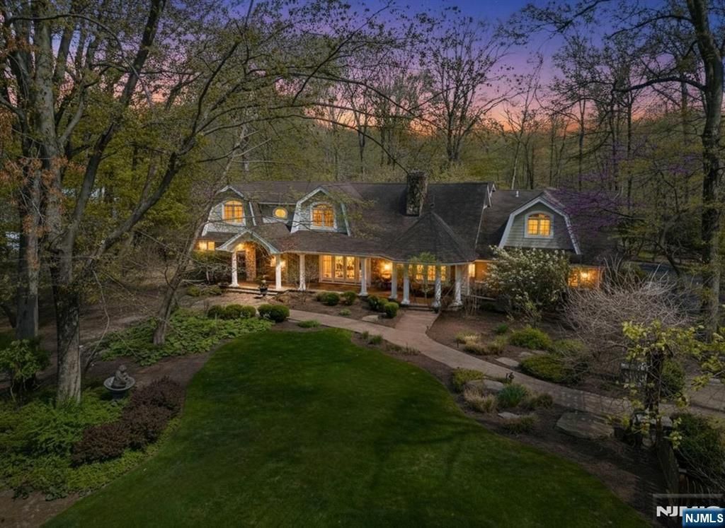 Photo of 8 White Pine Road, Upper Saddle River, NJ 07458 (MLS # 26014406)