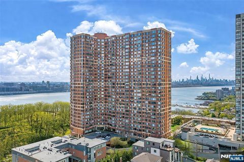 Photo of 100 Old Palisade #2201, Fort Lee, NJ 07024 (MLS # 26018896)