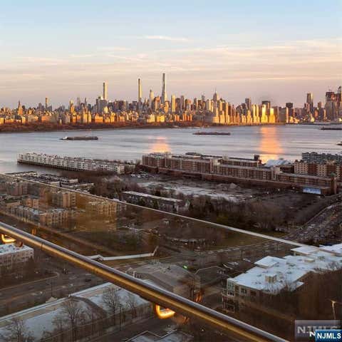 Photo of 320 Adolphus Avenue #803, Cliffside Park, NJ 07010 (MLS # 26026118)