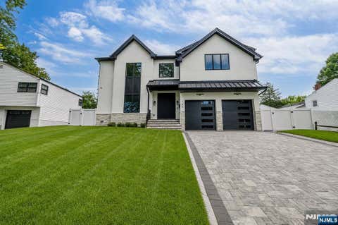 Photo of 190 Denver Road, Paramus, NJ 07652 (MLS # 26031599)