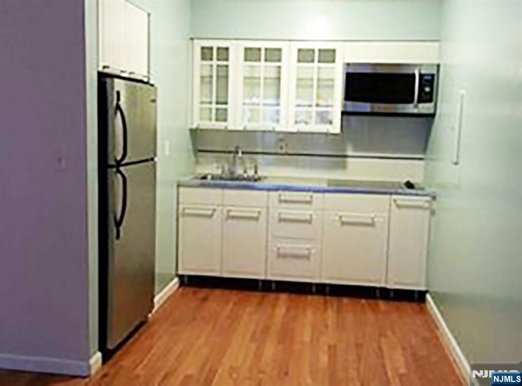 Rental Property at 540 North K, Fort Lee, New Jersey - Bathrooms: 1  - $1,700 MO.