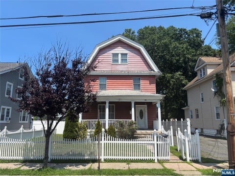 Photo of 137 Morse Place, Englewood, NJ 07631 (MLS # 26025937)