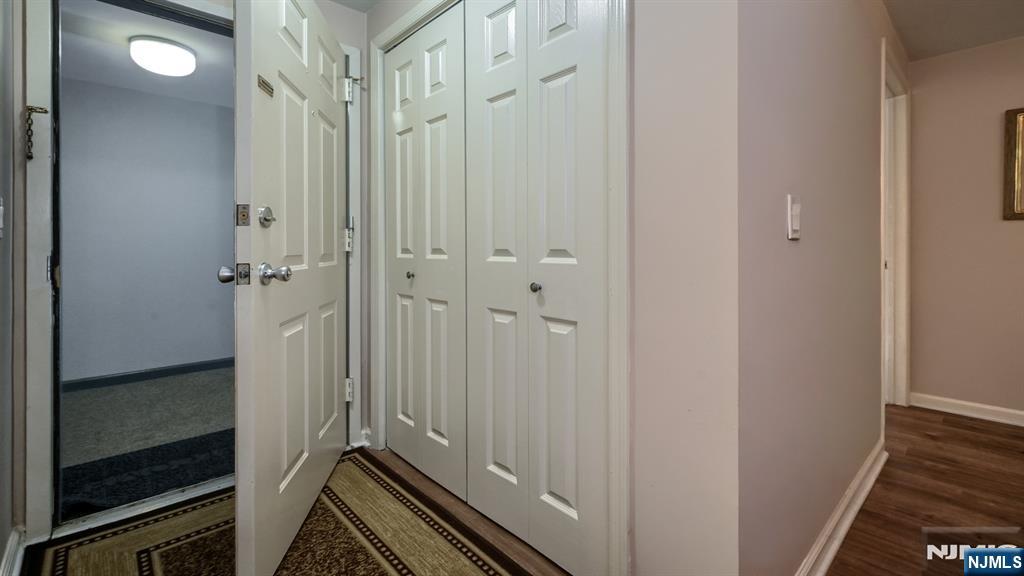 520 Newark Pompton 222