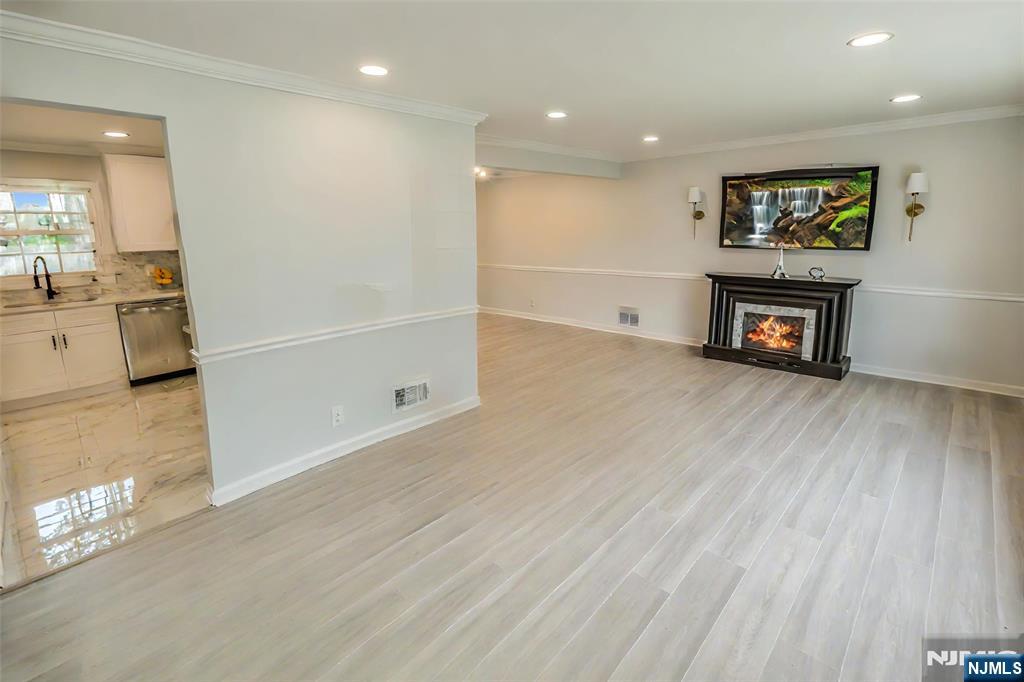 21 Valley Brook Drive