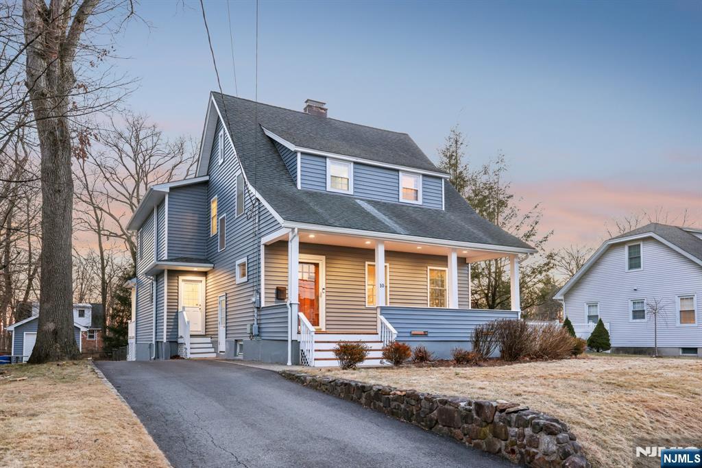 Photo 1 of 10 Glenview Road, North Caldwell, New Jersey, $929,000, Web #: 325007797