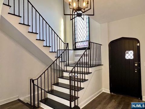 Photo of 695 Palisade Ave, Cliffside Park, NJ 07010 (MLS # 26013118)