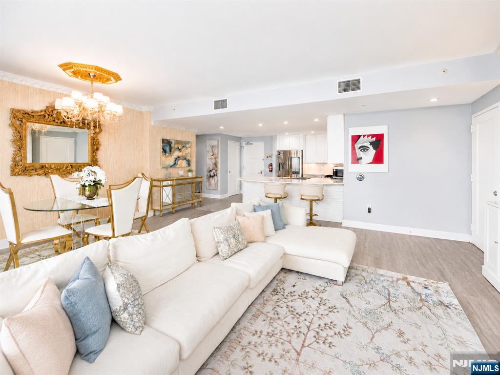 8100 River Road 1005