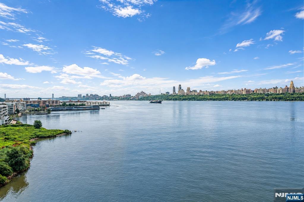 8100 River Road 1005