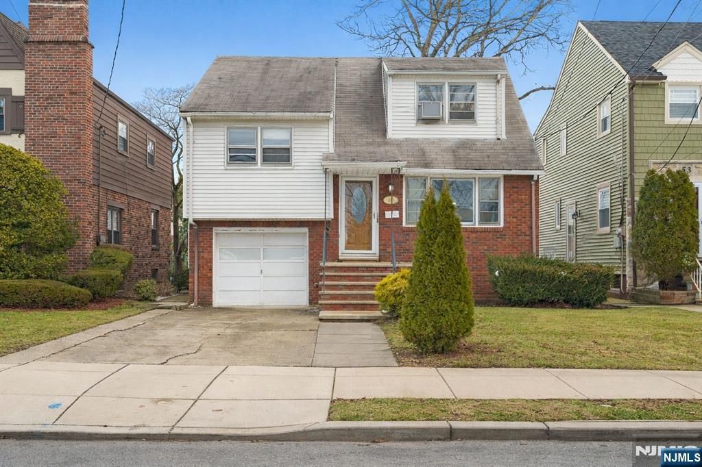 Photo of 49 New Brier Lane, Clifton, NJ 07012 (MLS # 26007277)
