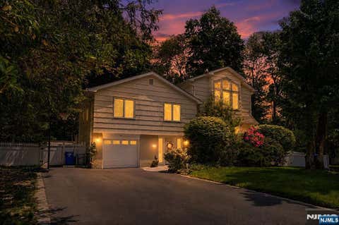 Photo of 91 Greenbrook Place, Park Ridge, NJ 07656 (MLS # 26019107)