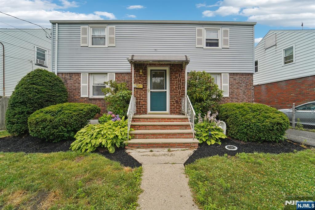 12 Macarthur