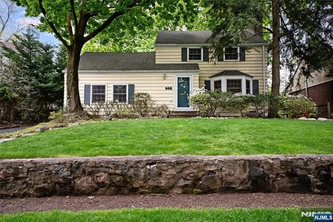 Photo of 593 Ridgeland Terrace, Englewood, NJ 07631 (MLS # 26015670)
