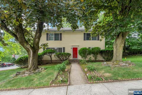 Photo of 160 Magnolia Ave, Cresskill, NJ 07626 (MLS # 26028527)