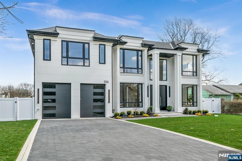 Photo of 356 Bullard Avenue, Paramus, NJ 07652 (MLS # 26010394)