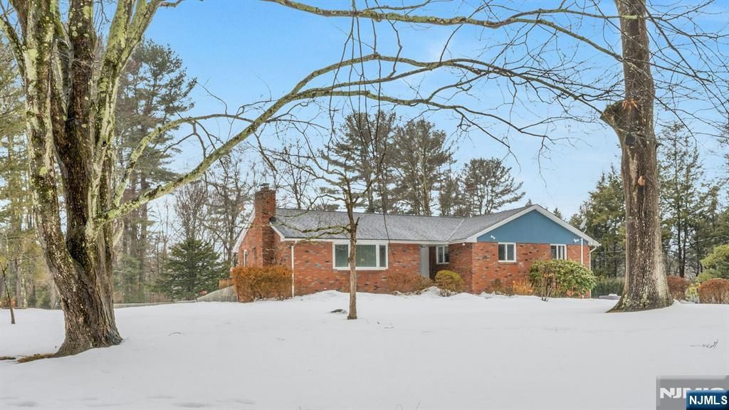 Photo of 299 Stonetown Road, Ringwood, NJ 07456 (MLS # 26006275)