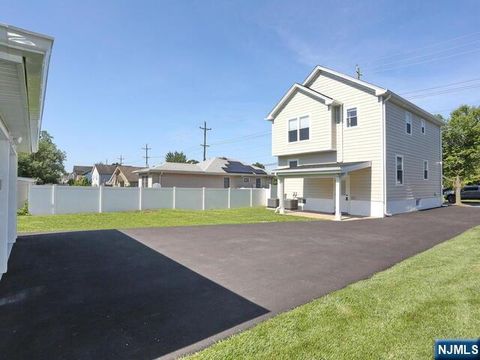 Photo of 51 Pomona Avenue, Fair Lawn, NJ 07410 (MLS # 25043129)