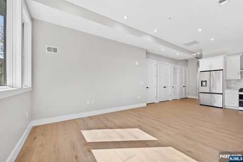 Photo of 126 De Kalb Avenue #1, Jersey City, NJ 07306 (MLS # 26019434)