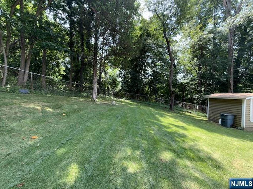 Photo of 980 Black Oak Ridge Road, Wayne, NJ 07470 (MLS # 25037248)