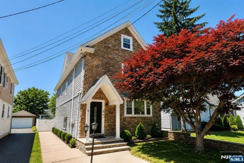 Photo of 11 Insley Avenue, Rutherford, NJ 07070 (MLS # 26023585)